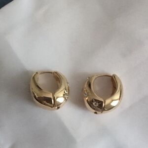 NWOT Gold Plated Huggies Reposing From Miami Oclock